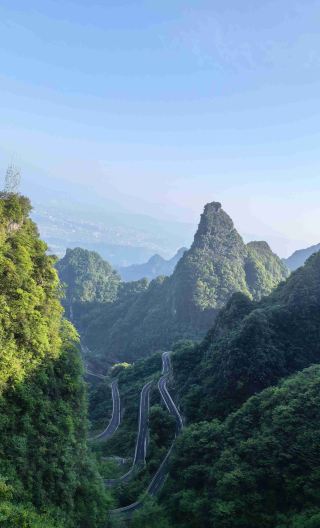 5D4N • Explore Avatar Mountain, take the Bailong Elevator + Tianmen Mountain Cableway, and enjoy the Tuojiang River Cruise