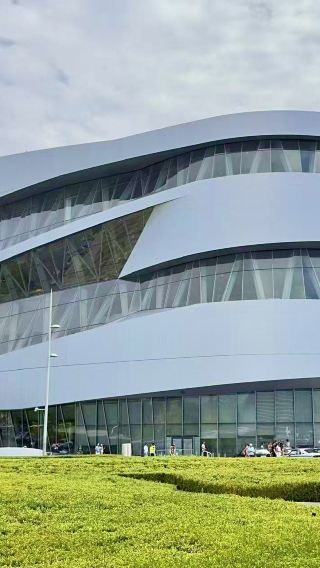 10D9N • Germany + Frankfurt + Stuttgart + Munich + Berlin + Mercedes-Benz Museum + Porsche Museum + Neuschwanstein Castle + Königssee Cruise + Experience both the Modern and Traditional Faces of Germany