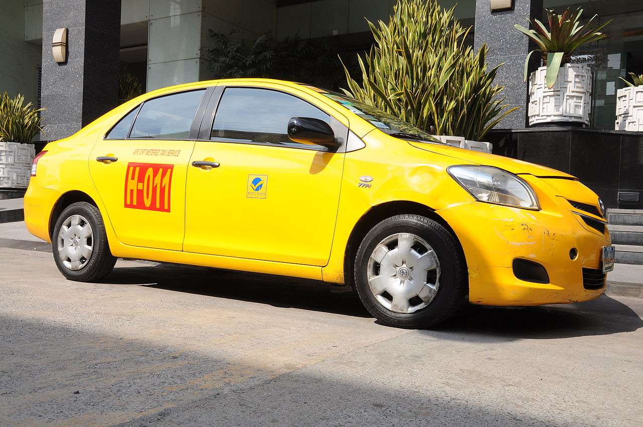 Airport Taxi (Yellow Taxi)