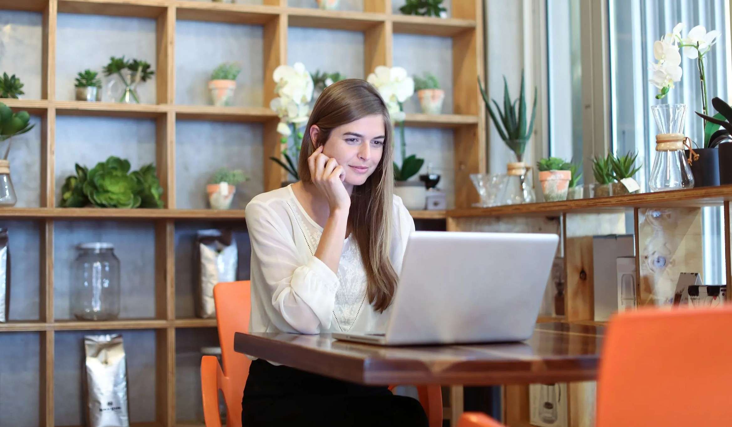 สถานที่ชาร์จแบตในสิงคโปร์ ที่ทั้งสะดวกและฟรี!