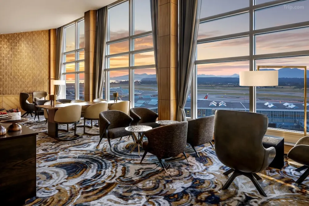 Best Vancouver Airport Hotels -Fairmont Hotel Vancouver Airport