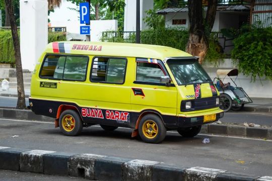 Tips Naik Angkot untuk Wisatawan