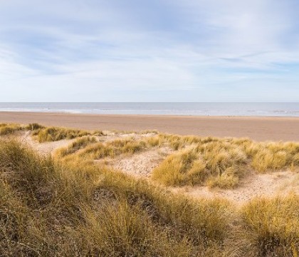 Save on travel with trains to Ainsdale Beach