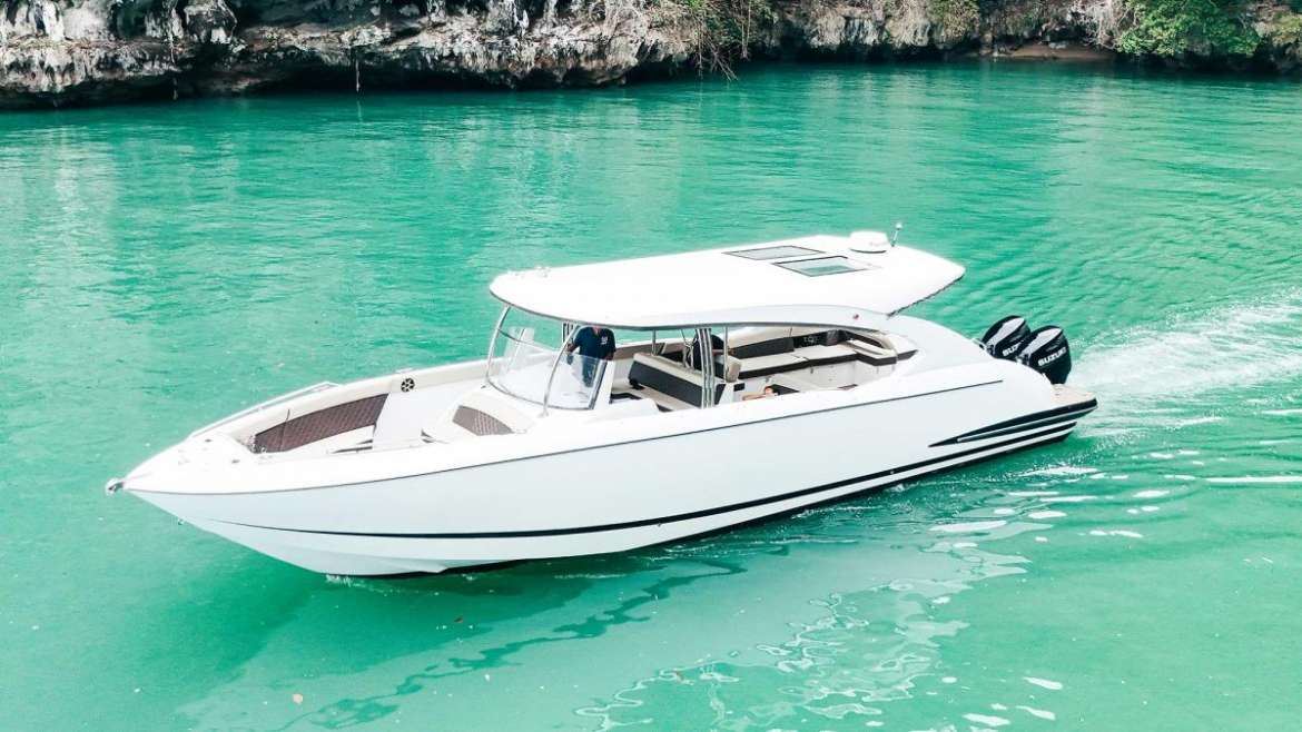 Private Speedboat (Charter Boat)