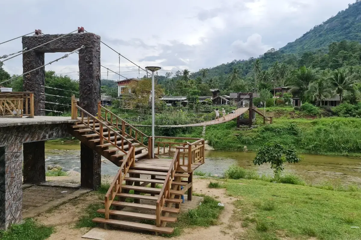 หมู่บ้านคีรีวง