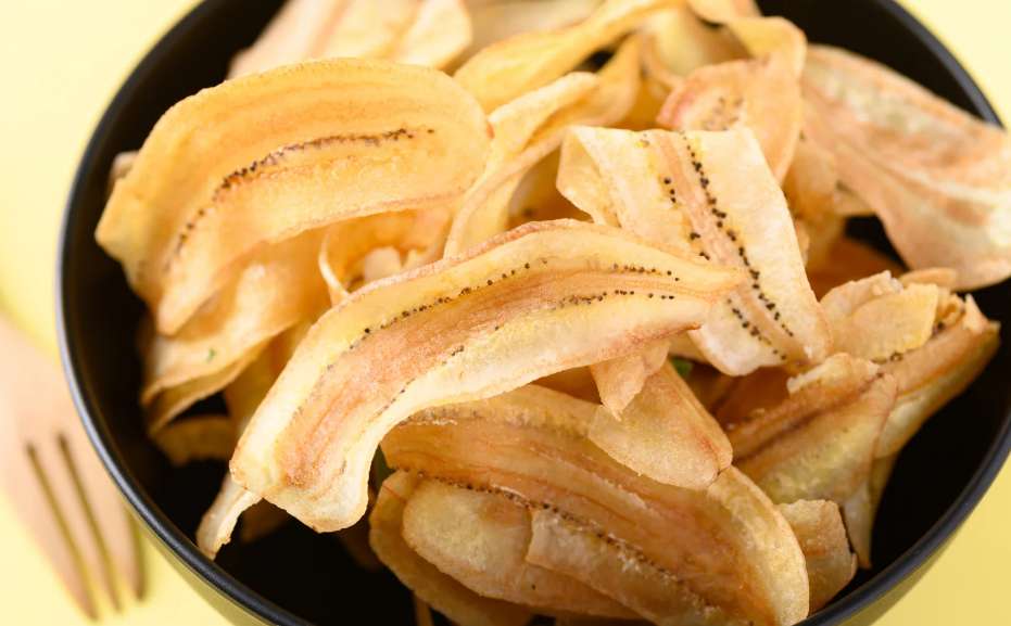 dried banana chips