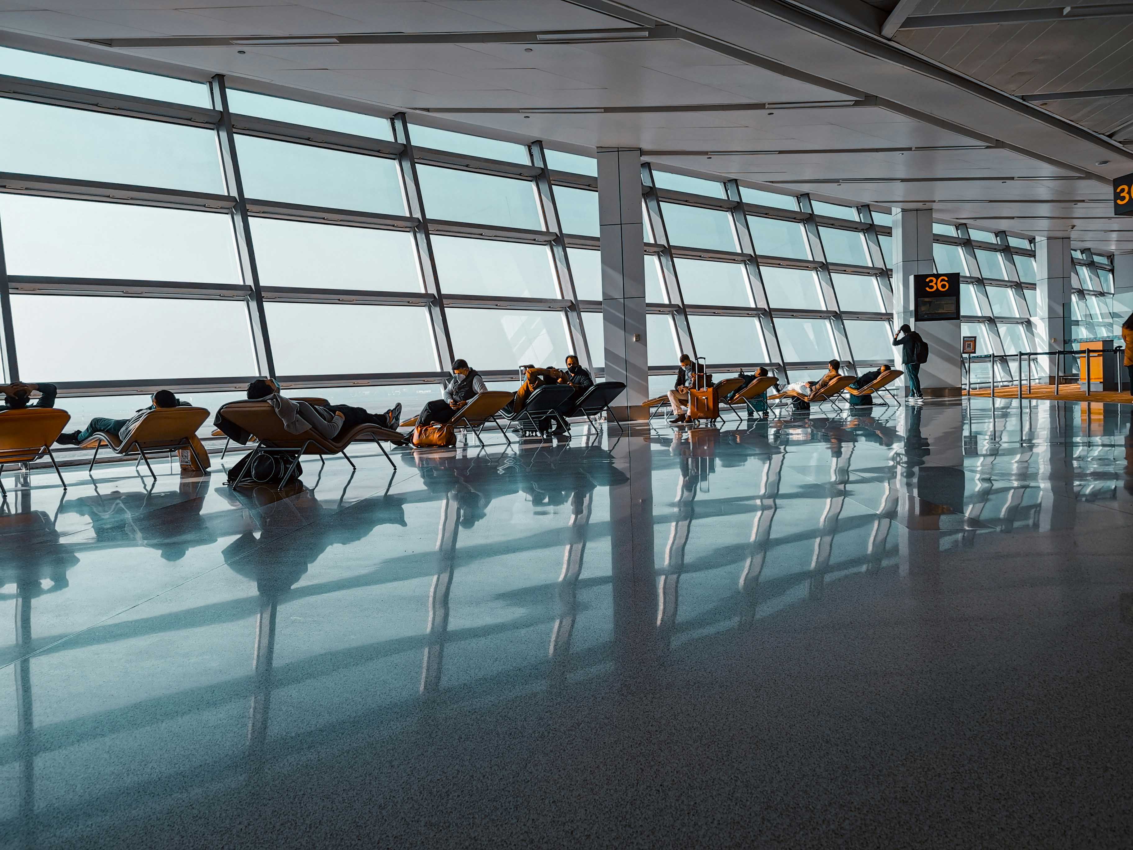 Сколько багажа можно взять с собой в самолет