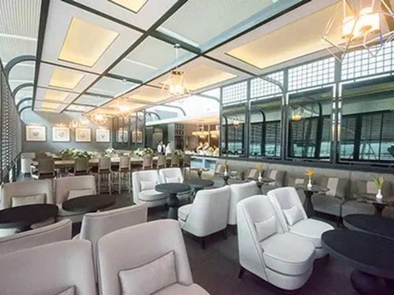 The Coral Executive Lounge（コーラル）