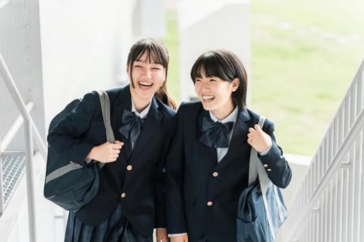 修学旅行以外で高校生がホテルに泊まるのはどんなとき？