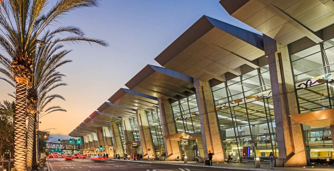 Airport in California: SAN