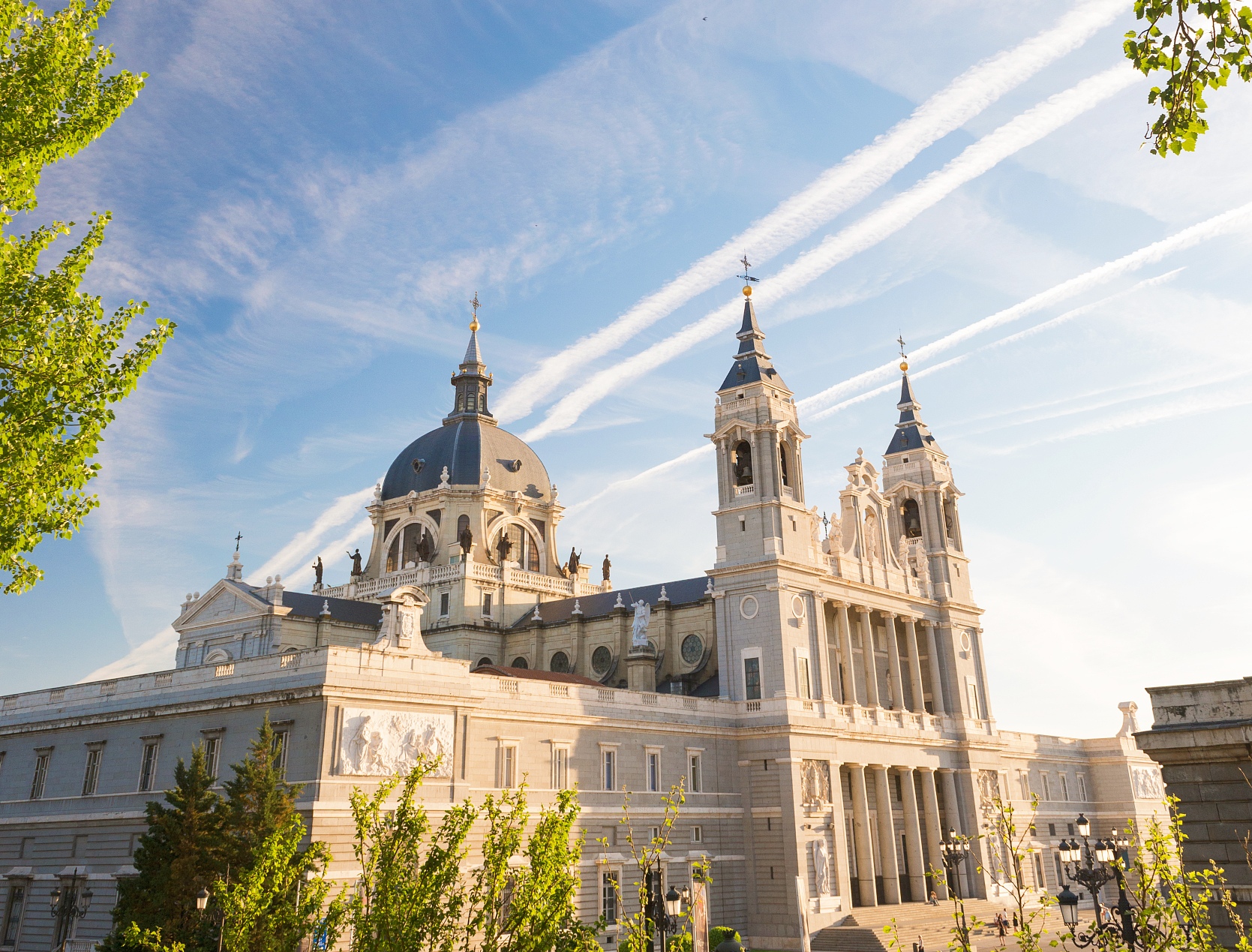 Spain Travel Guide - Madrid