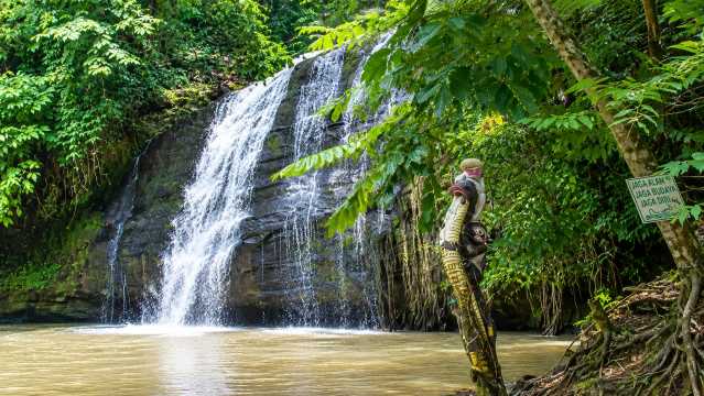 Air Terjun Tanah Merah