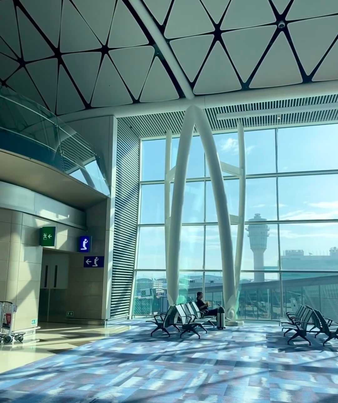 Panduan Lengkap Tempat Sholat di Bandara Hong Kong (HKIA) untuk Traveler Muslim-Trip.com