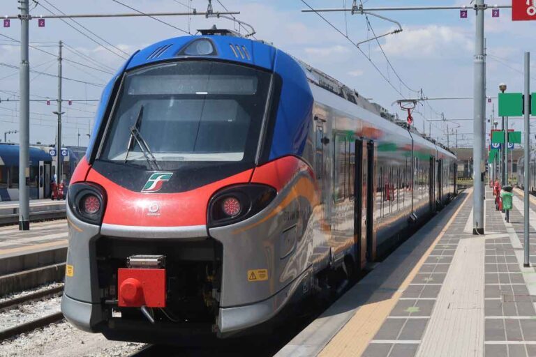 kereta regular