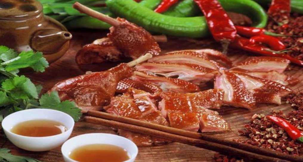 Aromatic Halal Tea-Smoked Duck 🦆