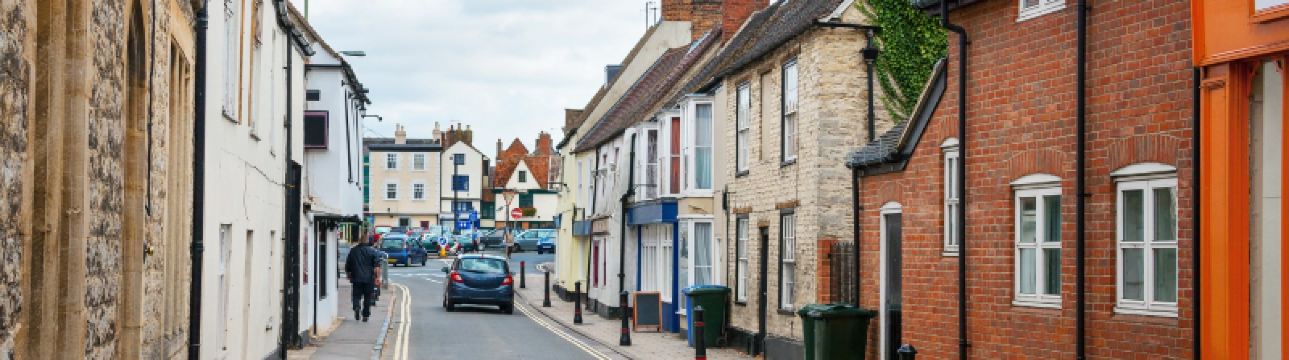 從希斯路機場前往比斯特購物村|倫敦購物交通指南
