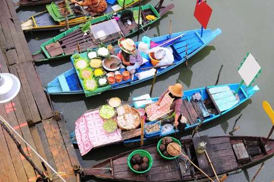 Hat Yai Floating Market