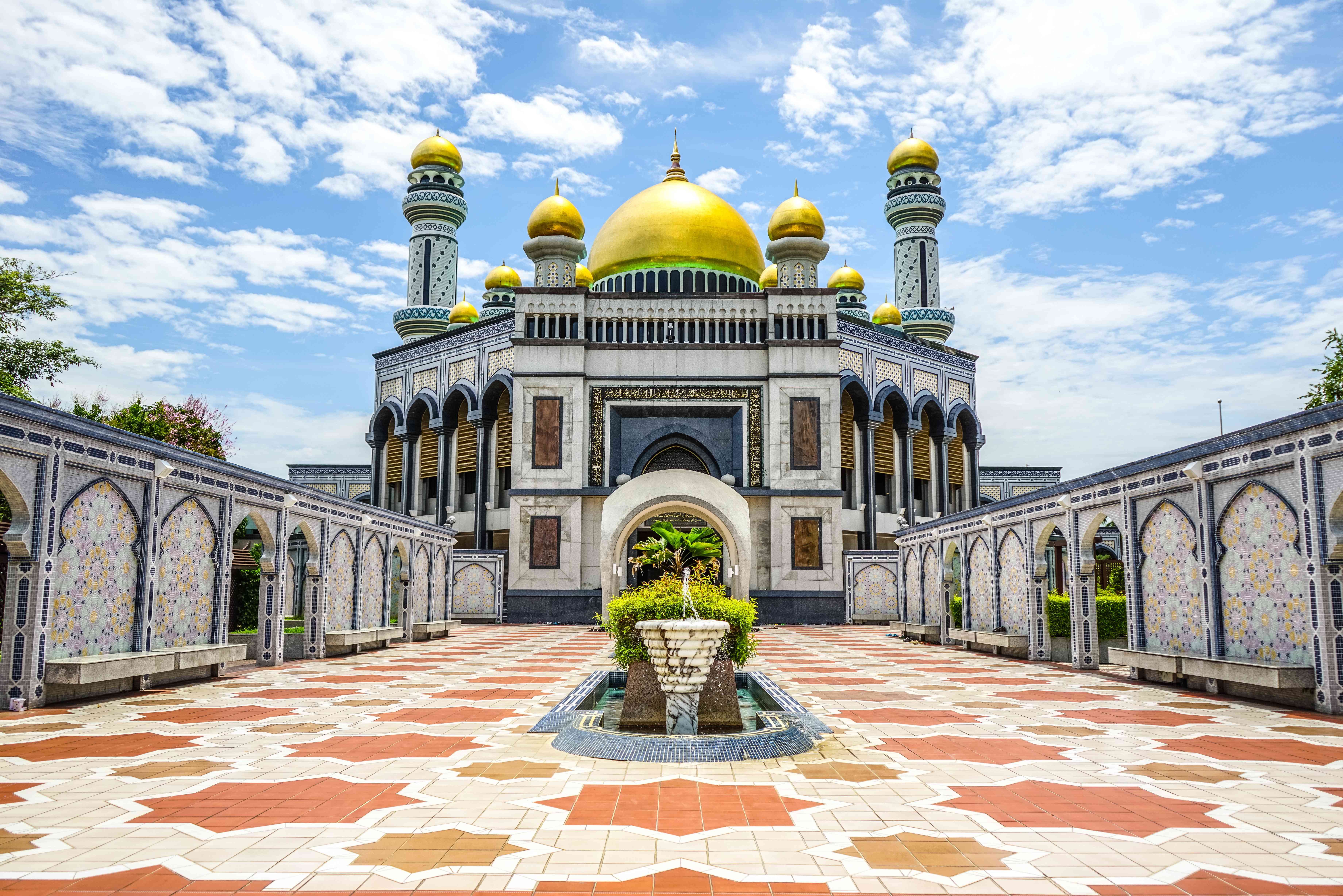 Jame' Asr Hassanil Bolkiah Mosque