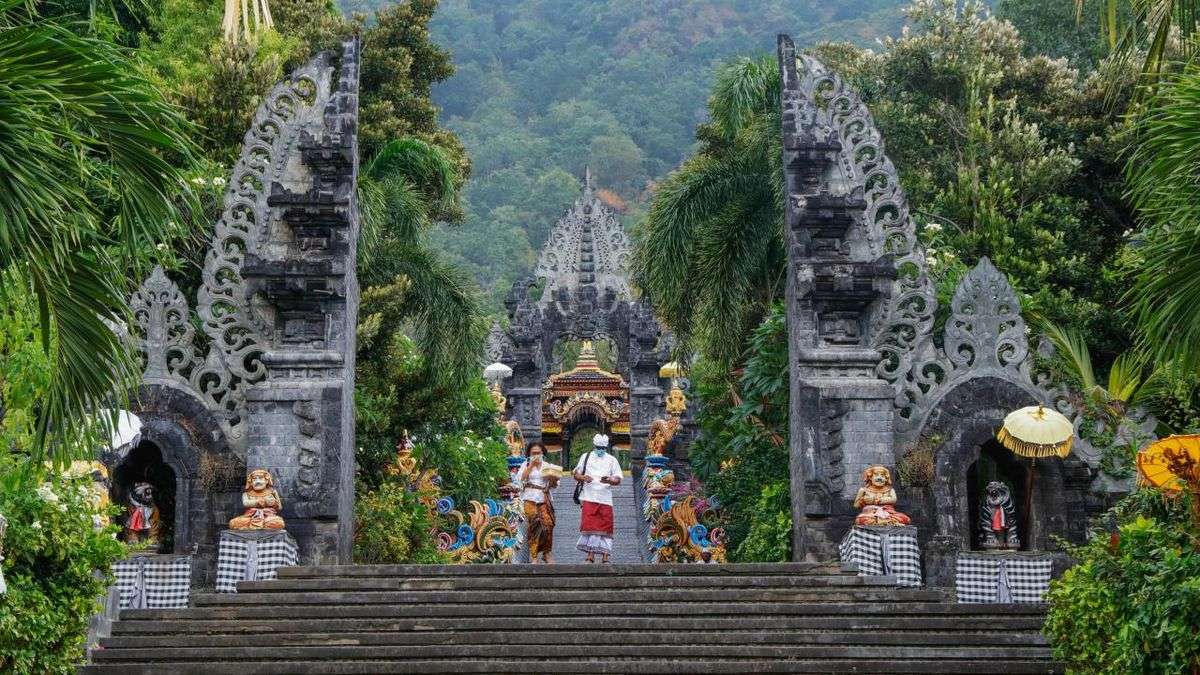 Pilih Transportasi Denpasar ke Singaraja Sesuai Kebutuhan Anda