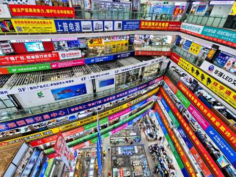 Popular Electronics Markets in Huaqiangbei