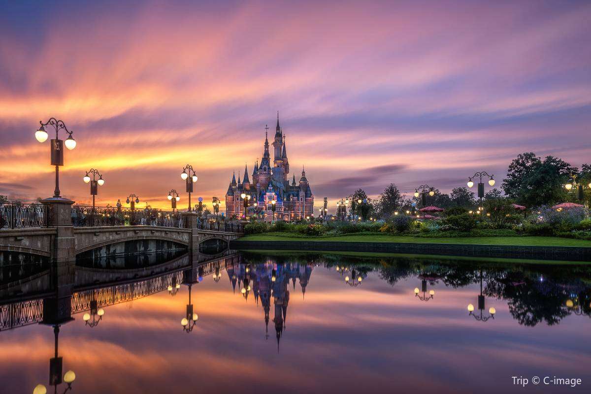 shanghai disneyland