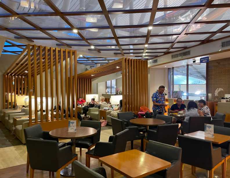 Garuda Indonesia Executive Lounge – International Terminal