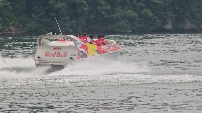 Motorboat 