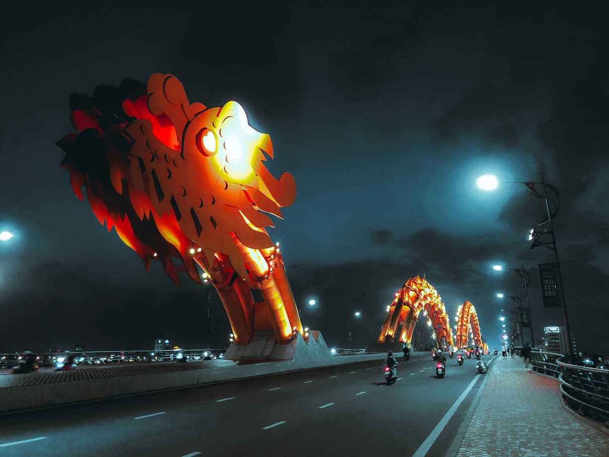 Мост Дракона (Dragon Bridge)