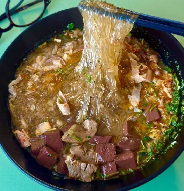 鴨血粉絲湯（ヤーシュエフェンスータン）