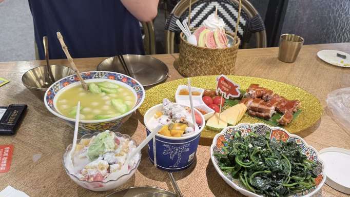 清補涼和烤乳豬