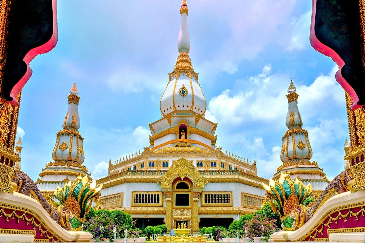 Phra Maha Chedi Tripob Trimongkol: The Stainless Steel Temple & Pagoda, Hat Yai Town