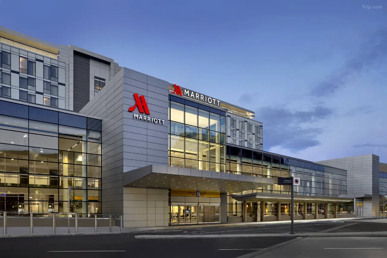  Marriott In-Terminal Hotel at Calgary Airport