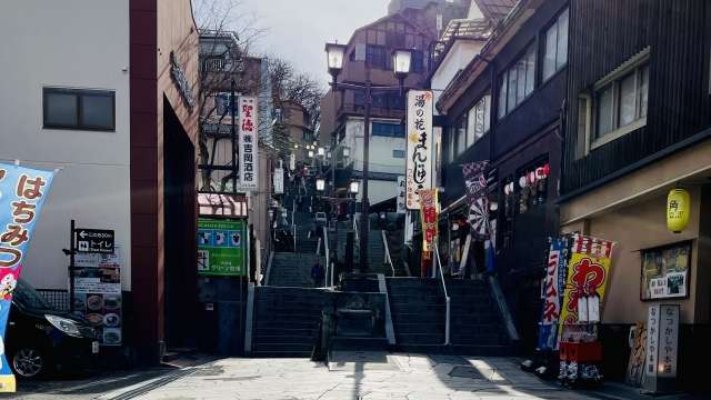 伊香保温泉の石段街は、群馬が誇るレトロ温泉街のシンボル