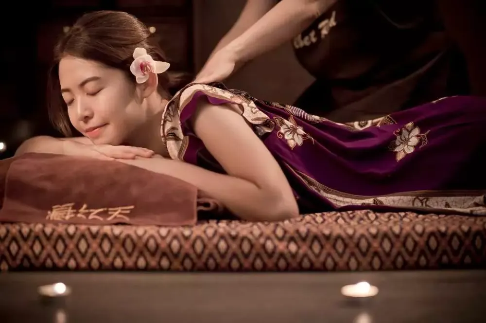  藏紅天薰蒸． 養生館