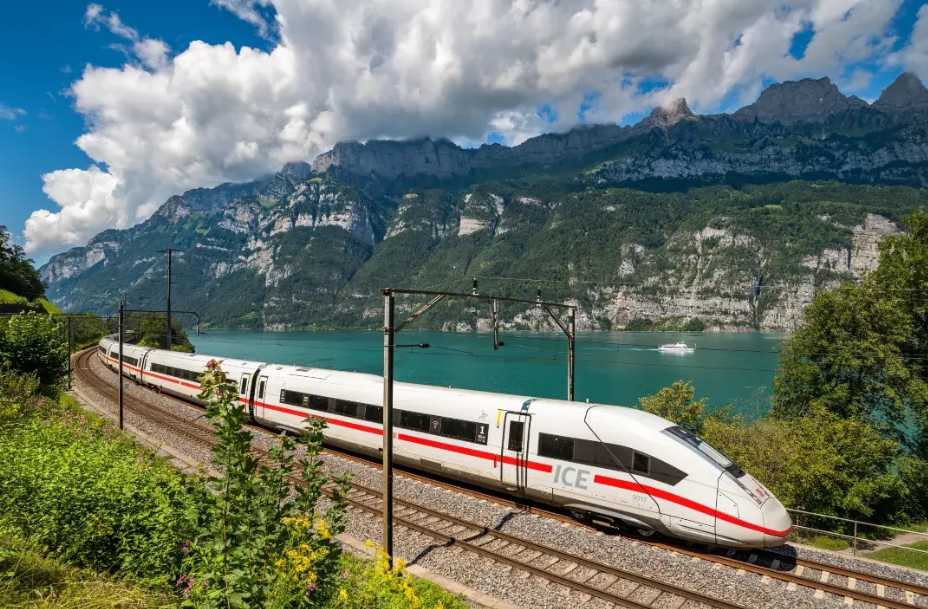 Mit dem Zug von Köln nach Düsseldorf