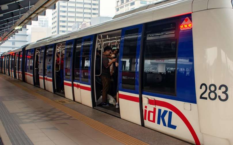 Menjelajahi Lembah Klang dengan Sistem LRT