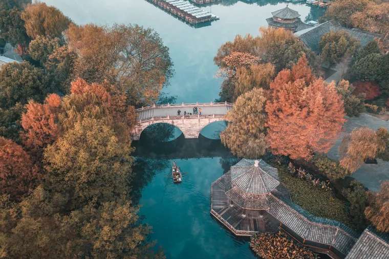 West Lake Pleasure Boat