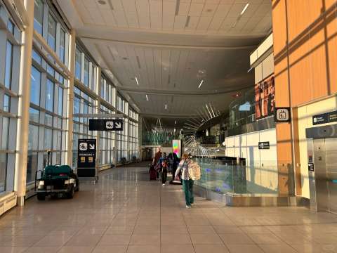 エドモントン空港の乗り継ぎで見落とされがちな注意点