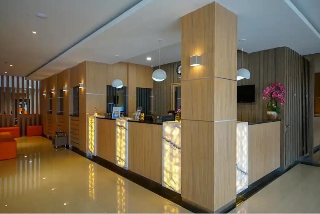 Sultan Mahmud Badaruddin II Airport Lounge