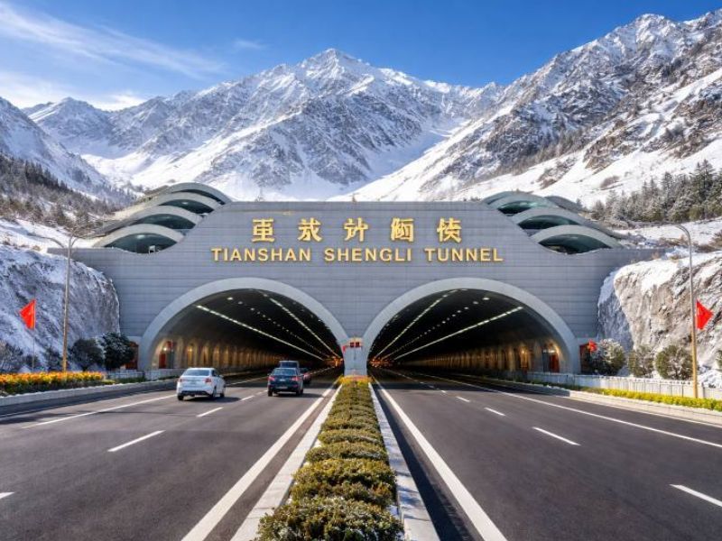 Hong Kong: Tsim Shan Tunnel