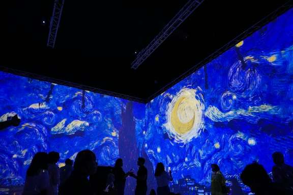 ・アトリエ・デ・リュミエール(Atelier des Lumières)