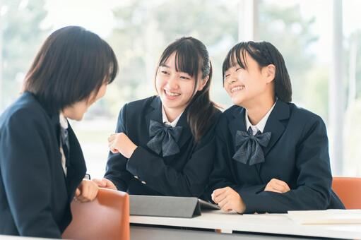 高校生だけでもホテルに泊まれる？