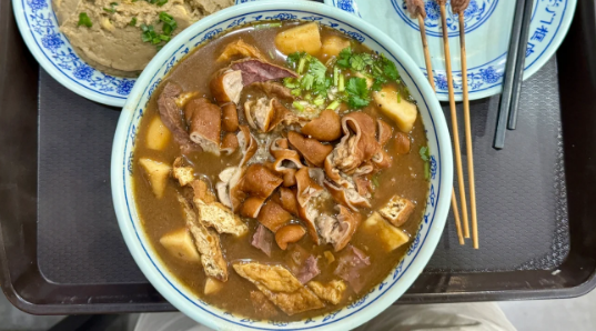 北京料理の代表メニューTop15｜卤煮火烧（ルージューフォーシャオ）