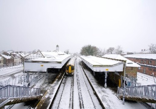4 snowy winter day trips by train: Peak District & more
