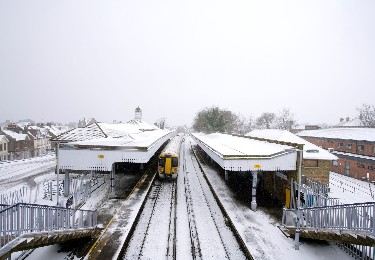 4 snowy winter day trips by train: Peak District & more