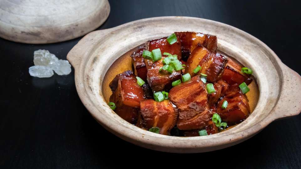 Shanghai-Style Braised Pork (红烧肉 / Hong Shao Rou)