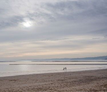 Train travel to Exmouth Beach