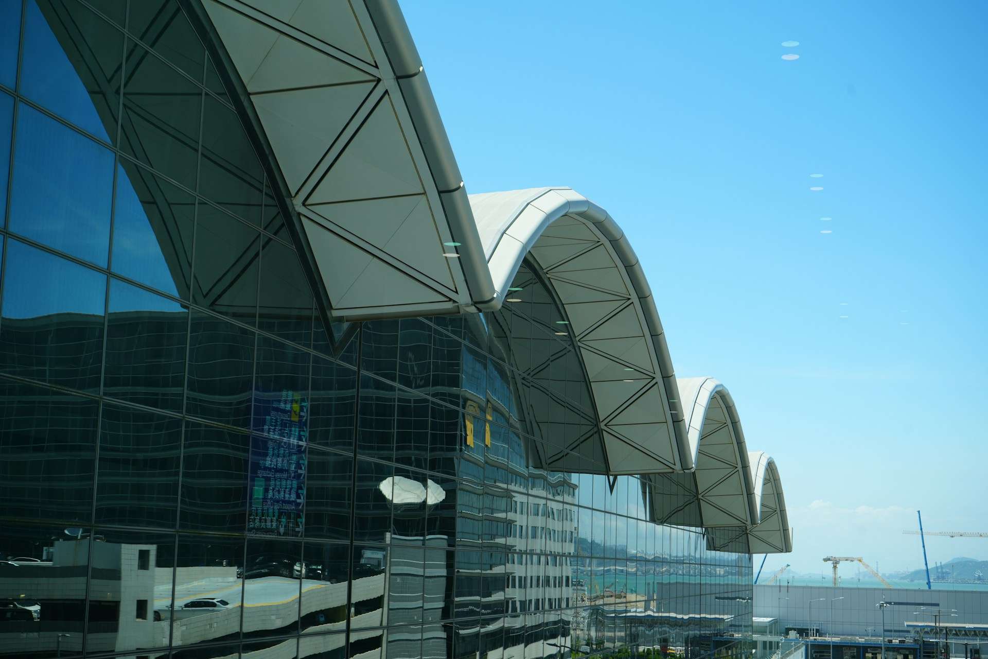 香港国際空港にある便利な施設・サービスについて