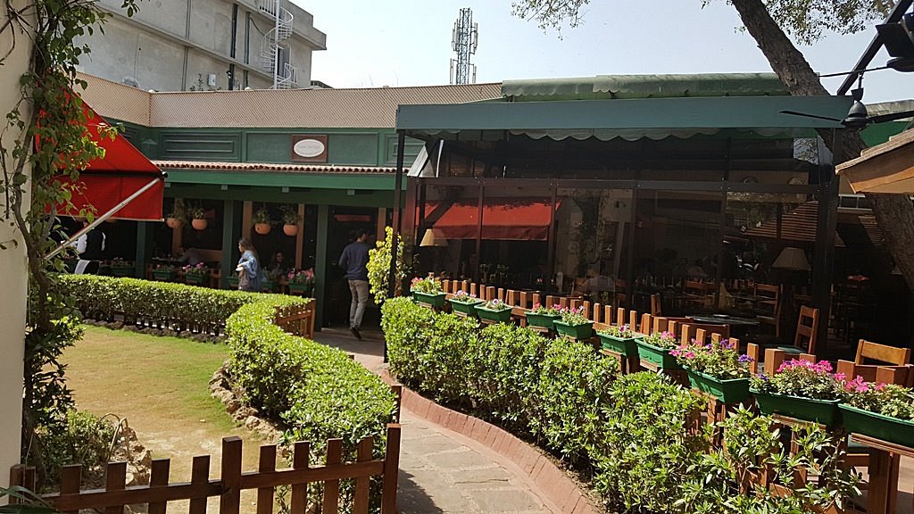 English Tea House, Lahore