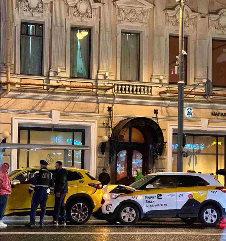 Как Добраться из Аэропорта Москвы до Центра Города